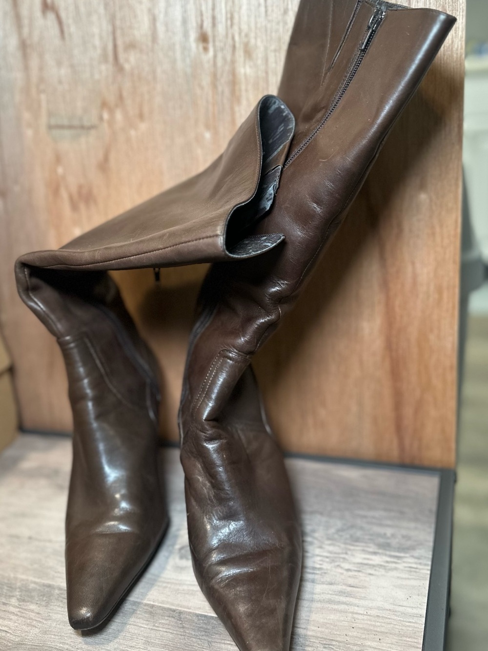 Vintage Women’s Brown Leather Knee Boots - Classic Pointed Toe